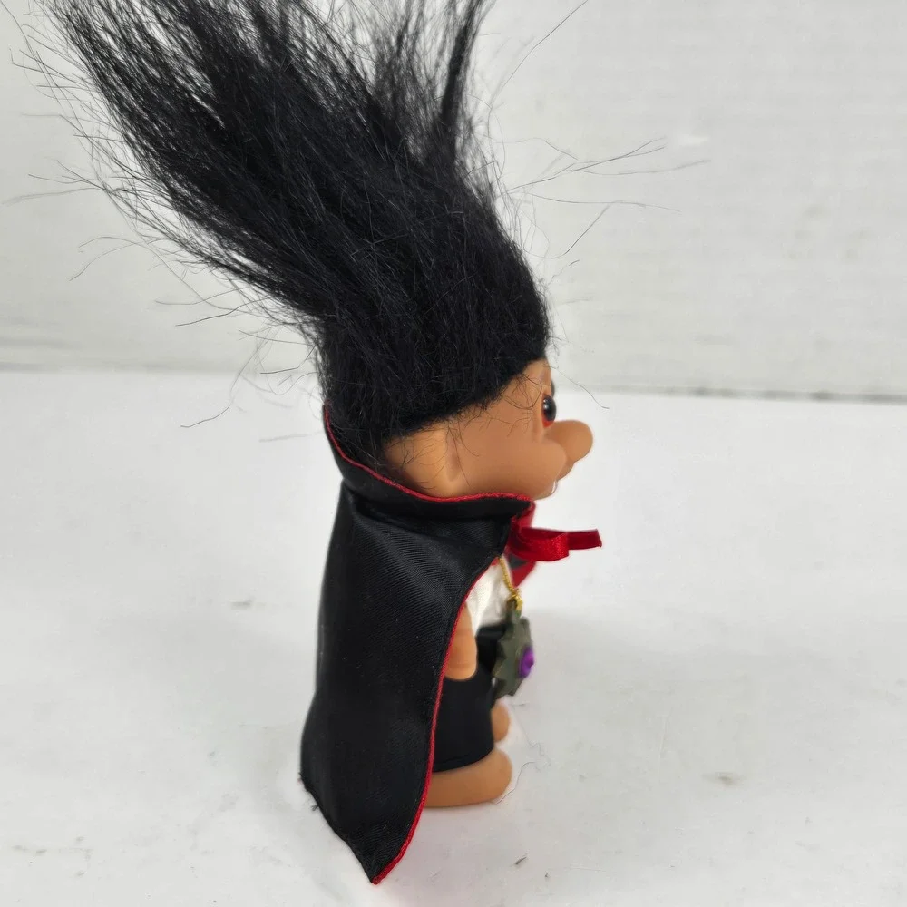 Vtg Russ Berrie Dracula Vampire 3